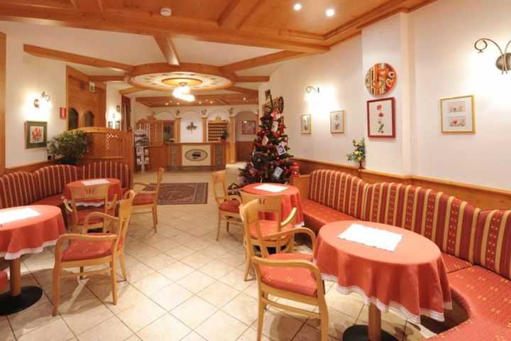 Family Hotel Adamello frei / Passo del Tonale Italien Skipass