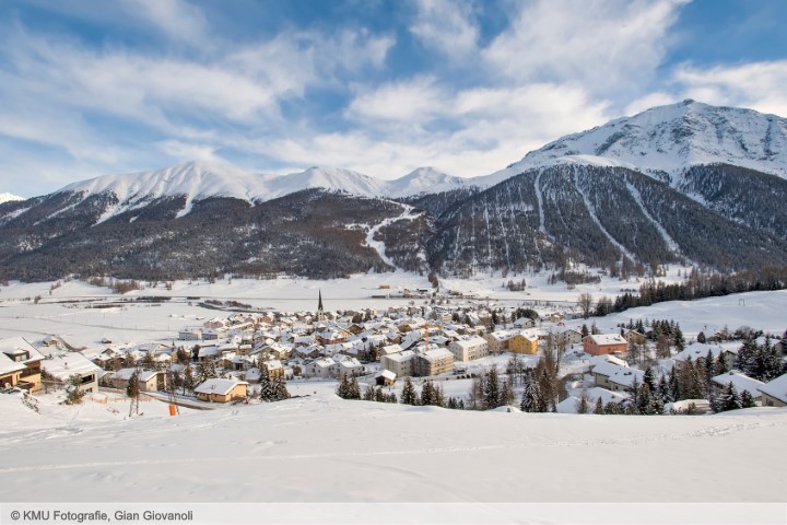 Zuoz (St. Moritz) Zuoz (St. Moritz)