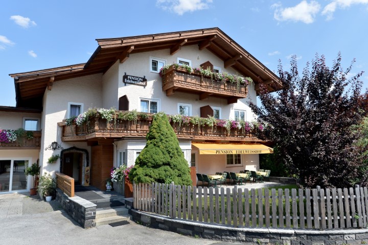 Pension Edelweisshof in St. Johann in Tirol günstig buchen / Österreich Pension Edelweisshof in St. Johann in Tirol, Pension Edelweisshof / Österreich