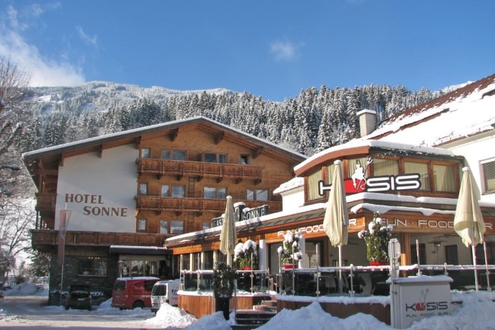 KOSIS Sports Lifestyle Hotel (ehemals Hotel Sonne) in Fügen (Zillertal) günstig buchen / Österreich KOSIS Sports Lifestyle Hotel (ehemals Hotel Sonne) in Fügen (Zillertal), KOSIS Sports Lifestyle Hotel (ehemals Hotel Sonne) / Österreich