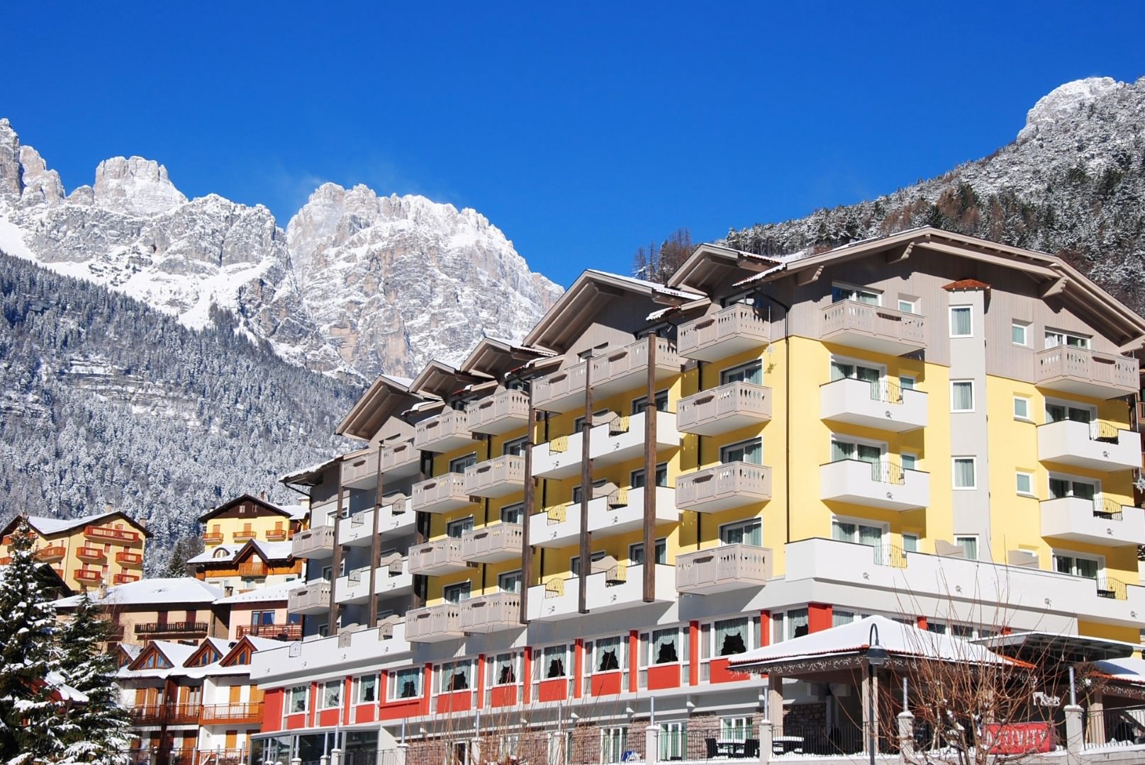 Alpenresort Belvedere Wellness & Beauty (Ski) in Molveno günstig buchen / Italien Alpenresort Belvedere Wellness & Beauty (Ski) in Molveno, Alpenresort Belvedere Wellness & Beauty (Ski) / Italien