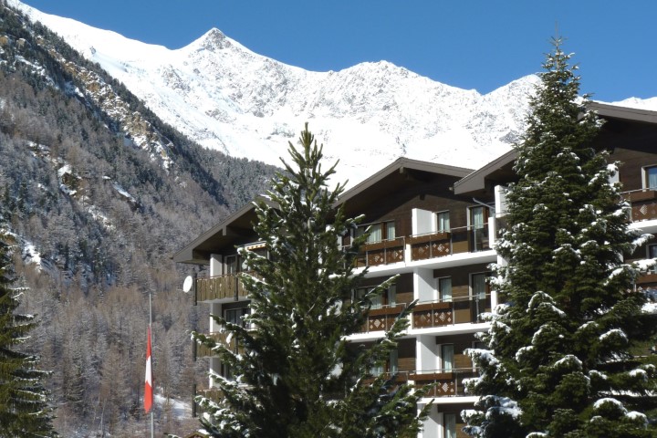 Hotel Kristall-Saphir (Saas-Almagell) in Saas Fee / Saas Grund günstig buchen / Schweiz Hotel Kristall-Saphir (Saas-Almagell) in Saas Fee / Saas Grund, Hotel Kristall-Saphir (Saas-Almagell) / Schweiz