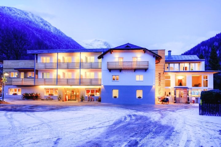 Hotel Bergkristall in Mallnitz (Mölltaler Gletscher) günstig buchen / Österreich Hotel Bergkristall in Mallnitz (Mölltaler Gletscher), Hotel Bergkristall / Österreich