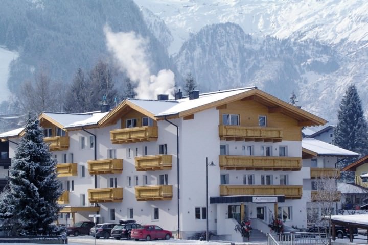 Hotel Vier Jahreszeiten in Kaprun / Zell am See günstig buchen / Österreich Hotel Vier Jahreszeiten in Kaprun / Zell am See, Hotel Vier Jahreszeiten / Österreich
