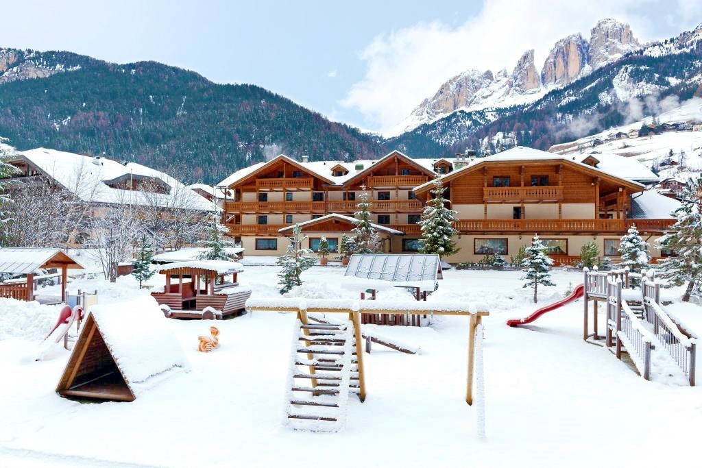 Hotel Sella Ronda & Dependance Serenella in Campitello günstig buchen / Italien Hotel Sella Ronda & Dependance Serenella in Campitello, Hotel Sella Ronda & Dependance Serenella / Italien