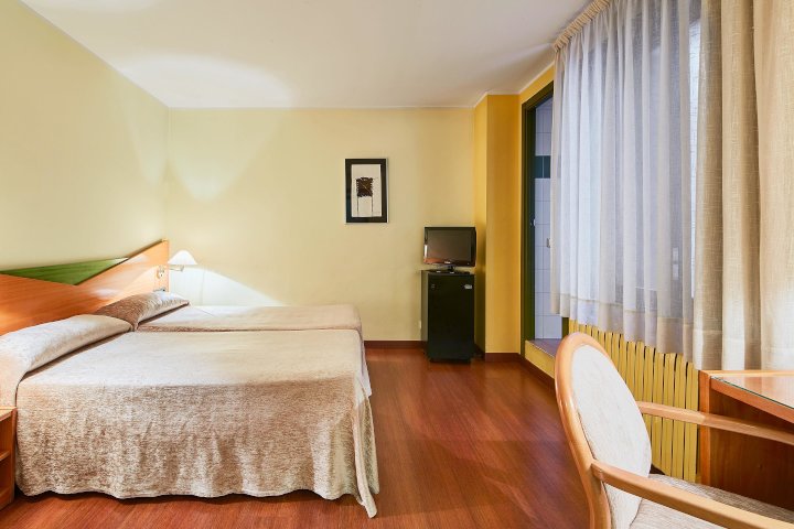 Hotel De l'Isard (HP) preiswert / Andorra La Vella Buchung