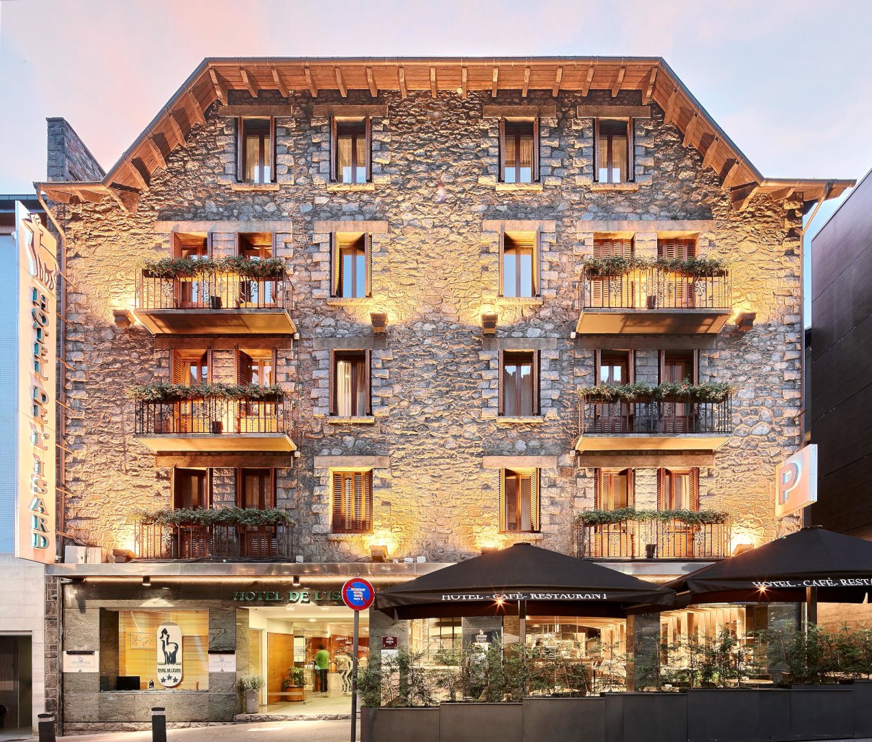 Hotel De l'Isard (ÜF) - Unterkunft in Andorra-La-Vella