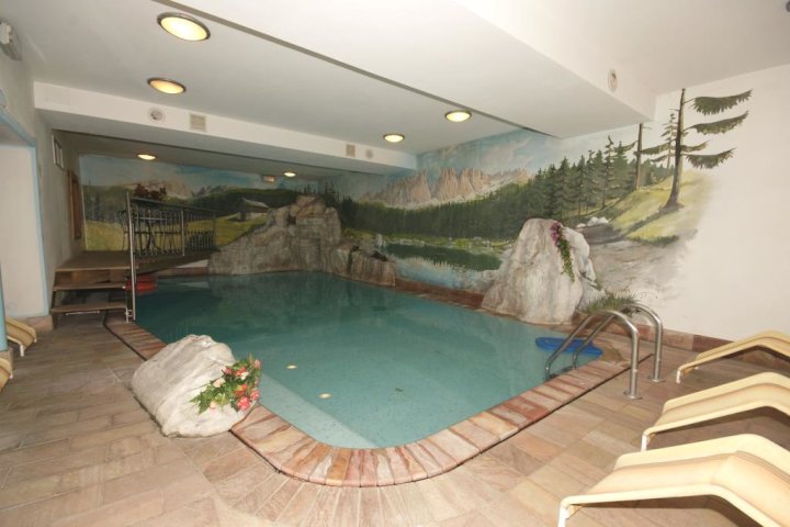 Hotel Vael billig / Fassatal (Dolomiten) Italien verfügbar