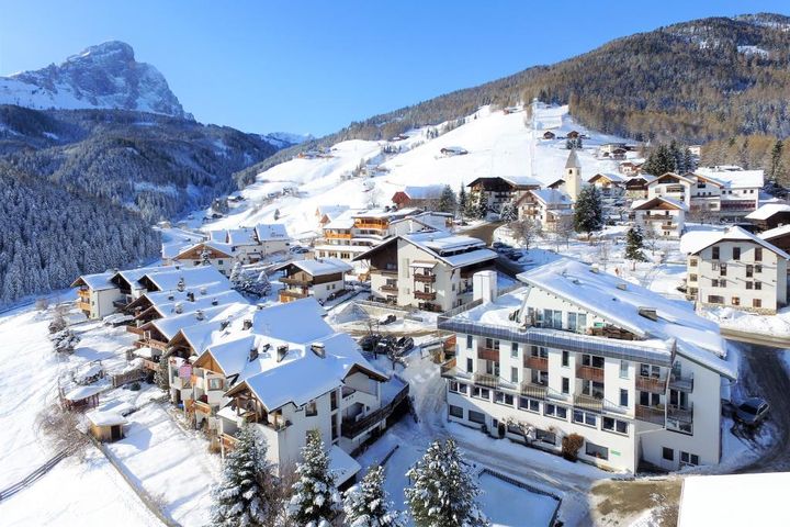 Hotel Pütia frei / Kronplatz Italien Skipass