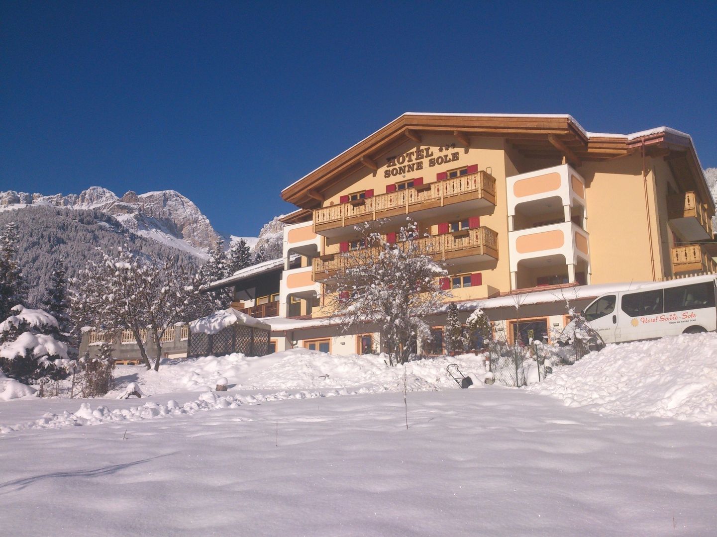 Hotel Sonne-Sole - Unterkunft in Fassatal-Dolomiten