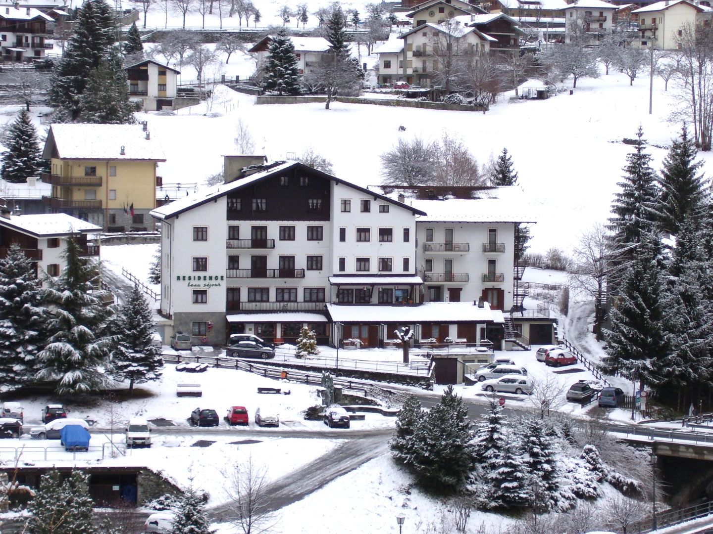 Residence Beau Séjour - Unterkunft in Valtournenche