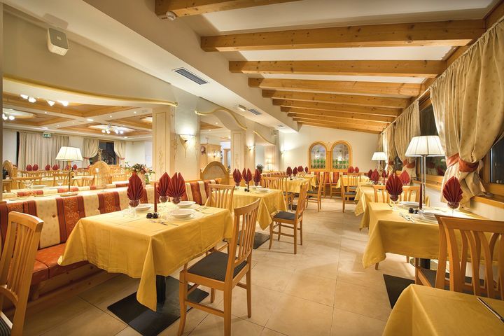 Hotel Cristallo frei / Val di Sole Italien Skipass