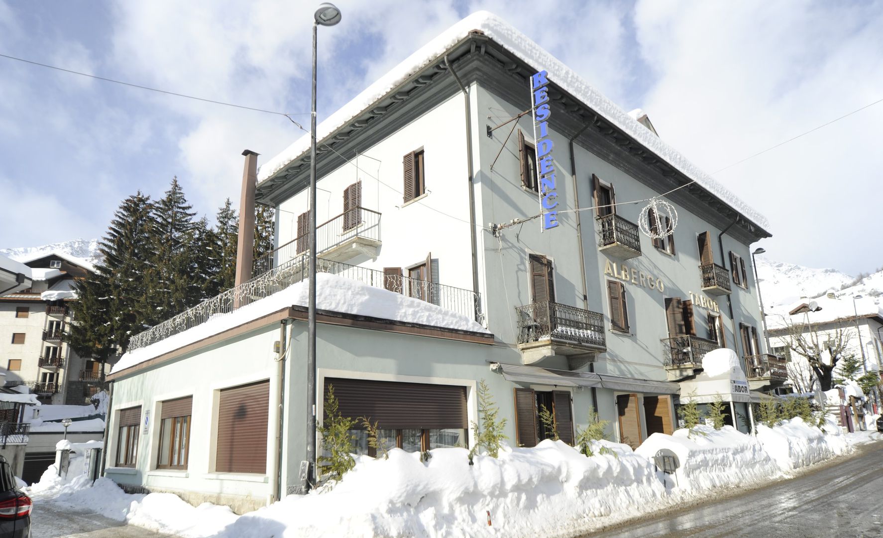Residence Tabor - Unterkunft in Bardonecchia