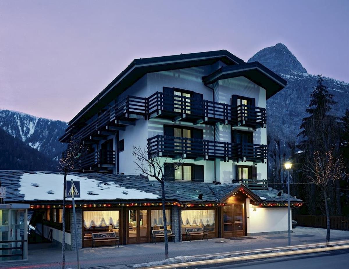 Hotel Les Jumeaux in Courmayeur günstig buchen / Italien Hotel Les Jumeaux in Courmayeur, Hotel Les Jumeaux / Italien