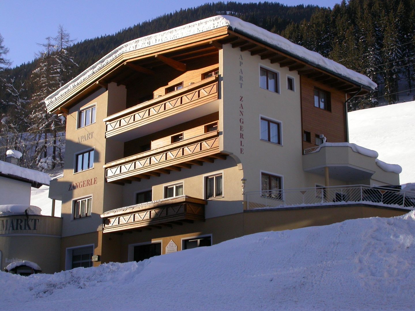 Apart Zangerle