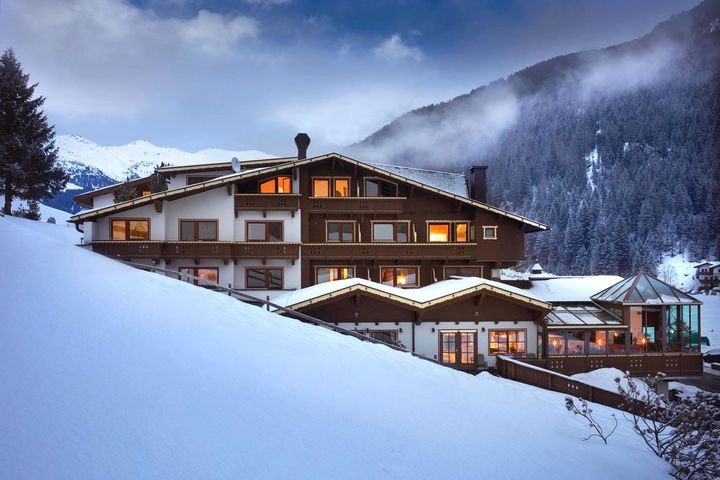 Hotel Höhlenstein frei / Tux - Hintertux Österreich Skipass