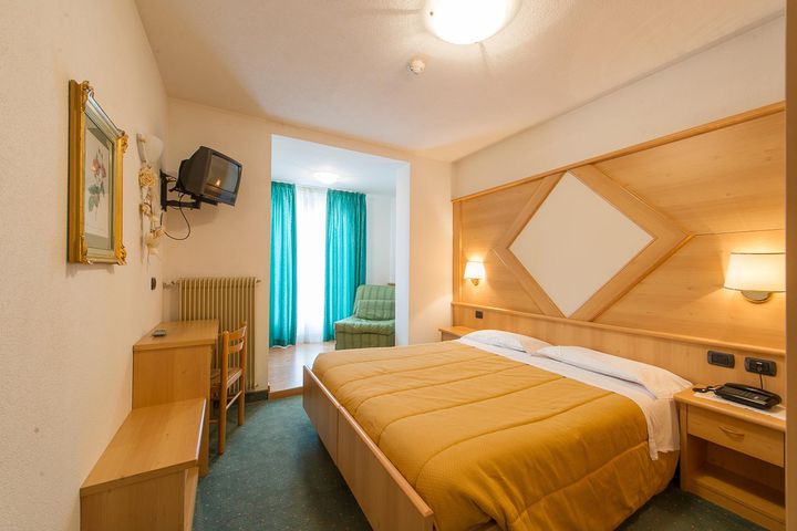 Hotel Italia & Wellness Villa Monica preiswert / Cavalese (Fleimstal) Buchung