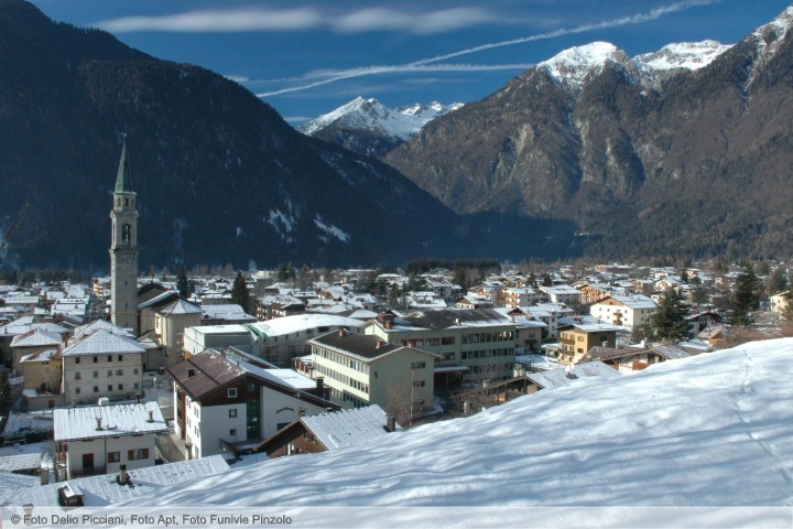 Pinzolo (Madonna di Campiglio) Pinzolo (Madonna di Campiglio)