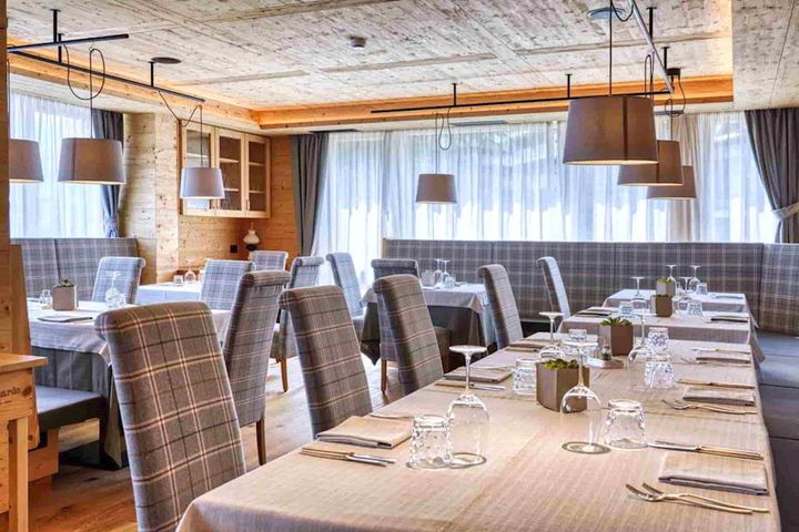 Alpenresort Belvedere SPA-Gourmet-Dolomiti frei / Molveno Italien Skipass