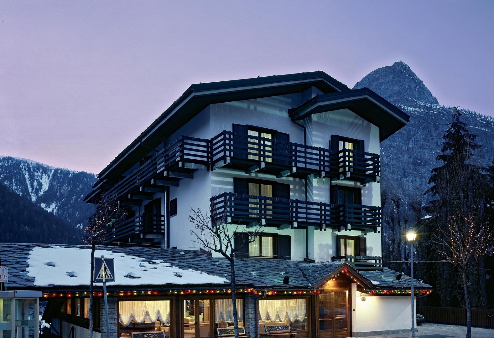 Hotel Les Jumeaux - Unterkunft in Courmayeur-Mont-Blanc