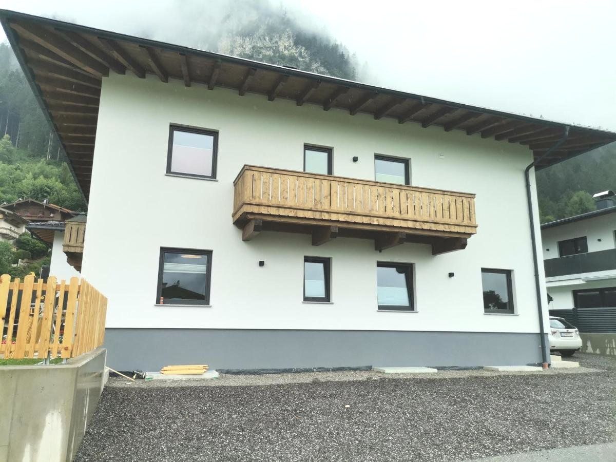 Ferienwohnung Christina - Unterkunft in Hippach-Zillertal