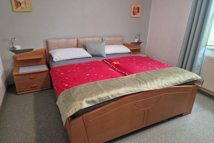 Komfort-Ferienwohnungen Haus Dreer frei / Reutte Österreich Skipass