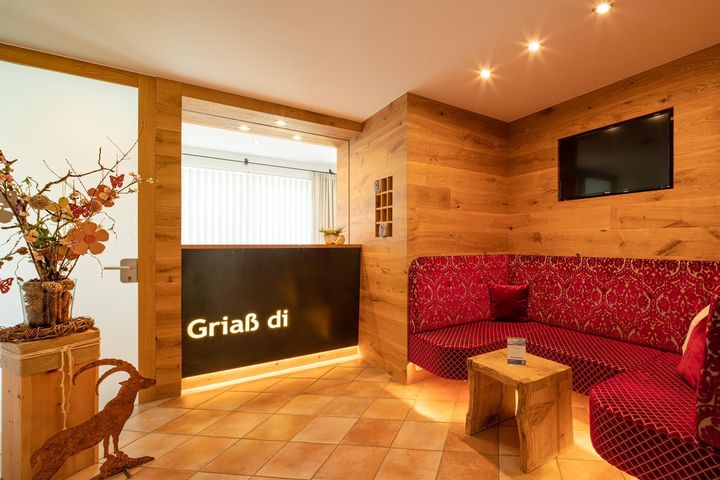 Apparthotel AlpenChalet frei / Neukirchen am Großvenediger Österreich Skipass