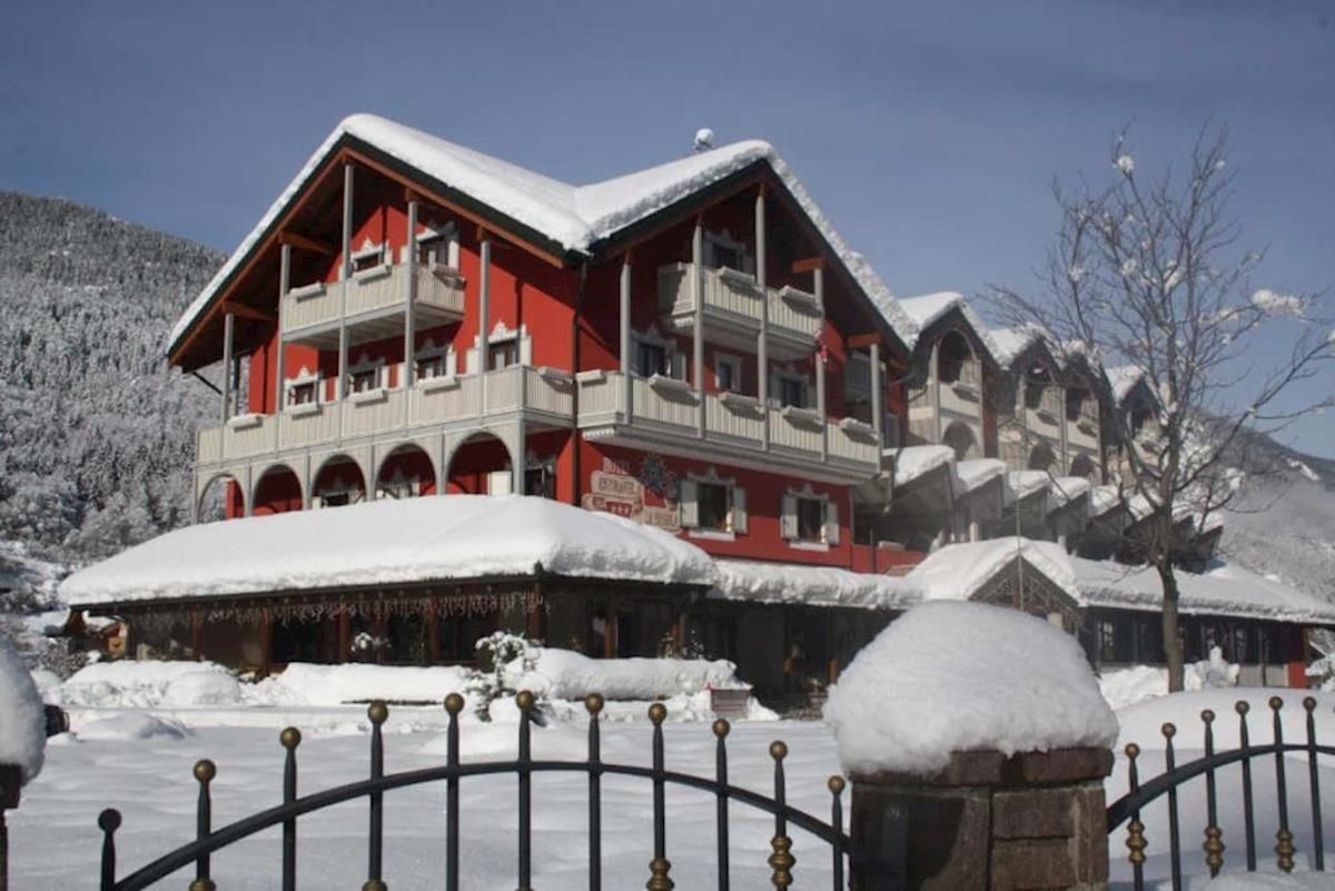Hotel La Bussola - Unterkunft in Andalo