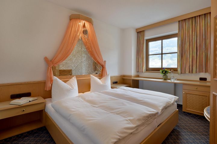 Landhaus Kostenzer preiswert / Fügen (Zillertal) Buchung