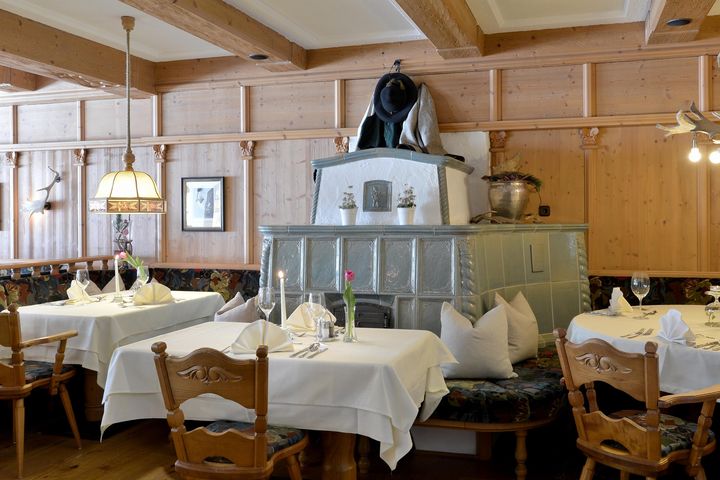 Hotel Almhof frei / Fügen (Zillertal) Österreich Skipass
