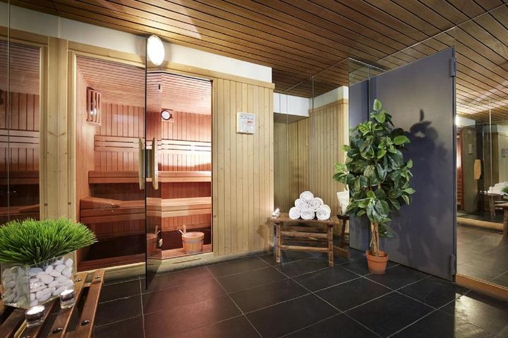 Hotel Caribou frei / Pas de la Casa Andorra Skipass
