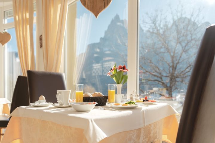 Hotel Mirabell frei / Kastelruth - Seis - Völs Italien Skipass