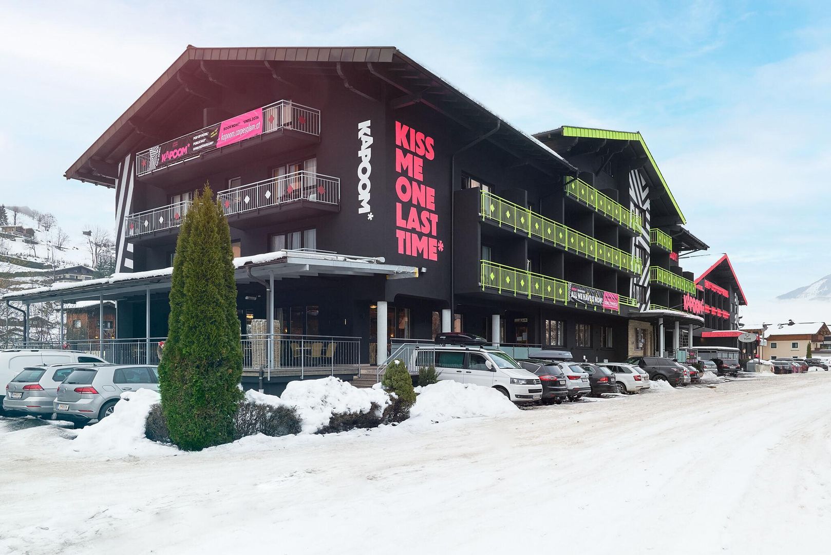 carpe solem KAPOOM - Pop Up Hotel