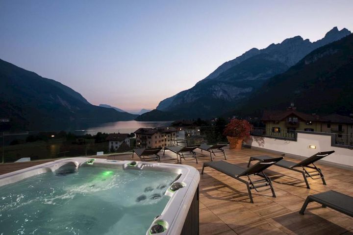 Hotel Ariston billig / Molveno Italien verfügbar