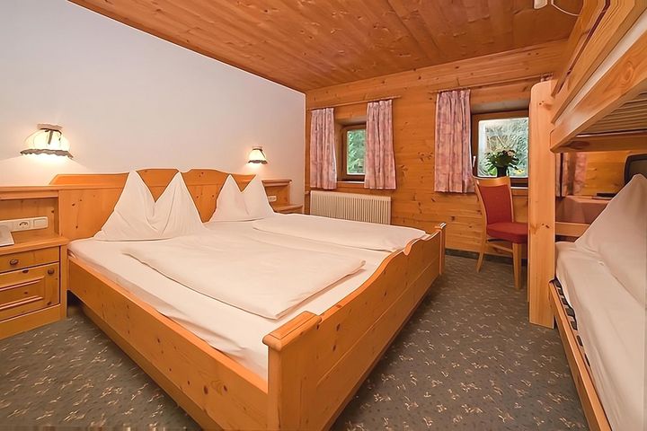 Gasthof Mitterjager preiswert / Kirchdorf in Tirol Buchung