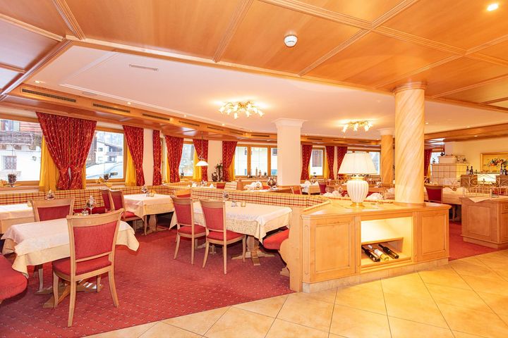 Vital-Hotel Berghof frei / Kirchdorf in Tirol Österreich Skipass