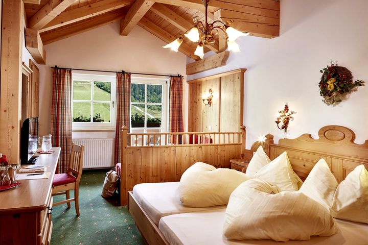 Berghotel Hauserbauer preiswert / Bad Gastein/Hofgastein Buchung