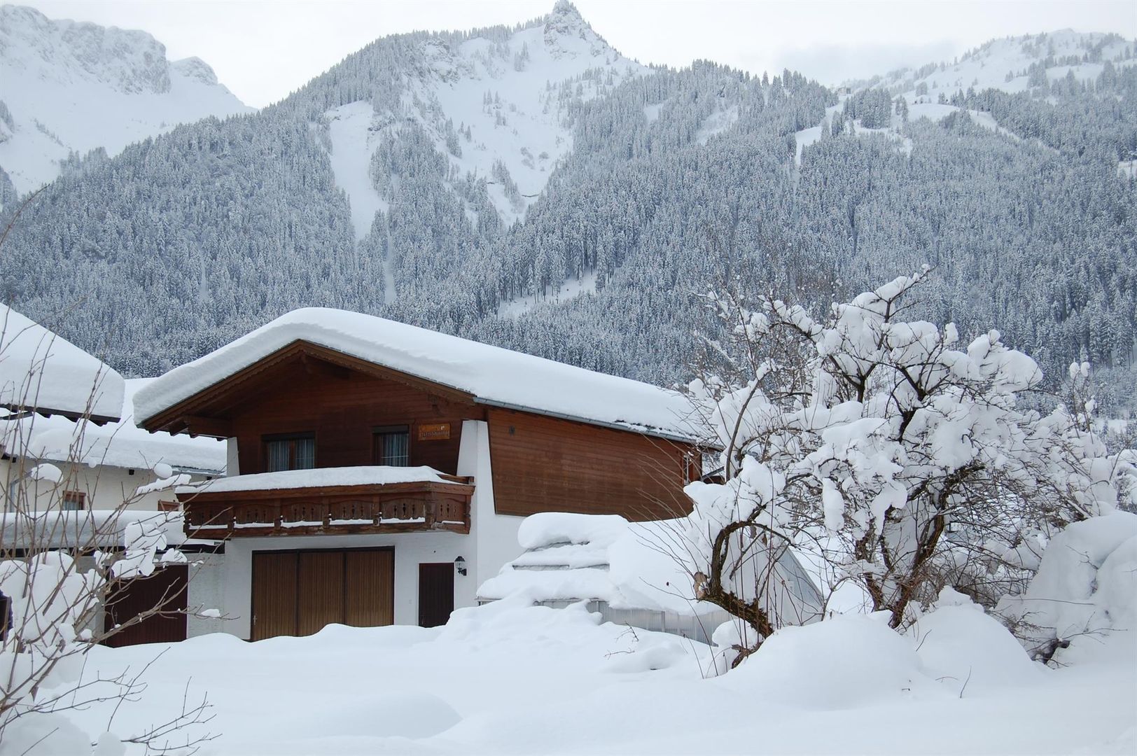 Haus Erna - Unterkunft in Reutte