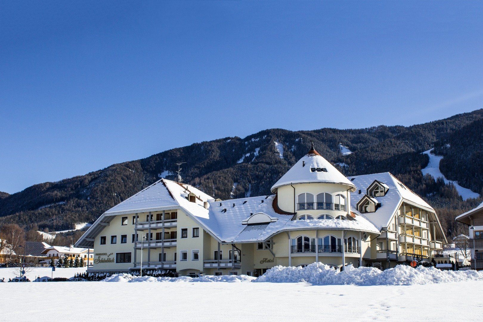 Hotel Montis - Unterkunft in Reischach