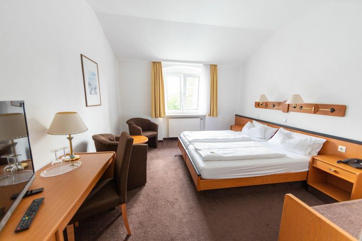 Sonnenhotel Hoher Hahn billig / Erzgebirge Deutschland verfügbar