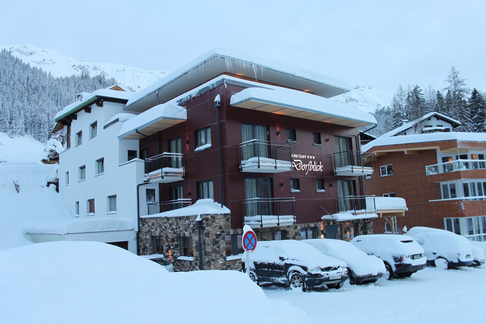 Hotel Garni Dorfblick - Unterkunft in St-Anton-am-Arlberg