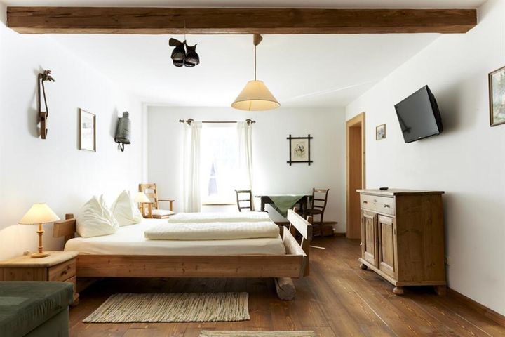 Hotelchen Döllacher Dorfwirtshaus preiswert / Heiligenblut am Großglockner Buchung