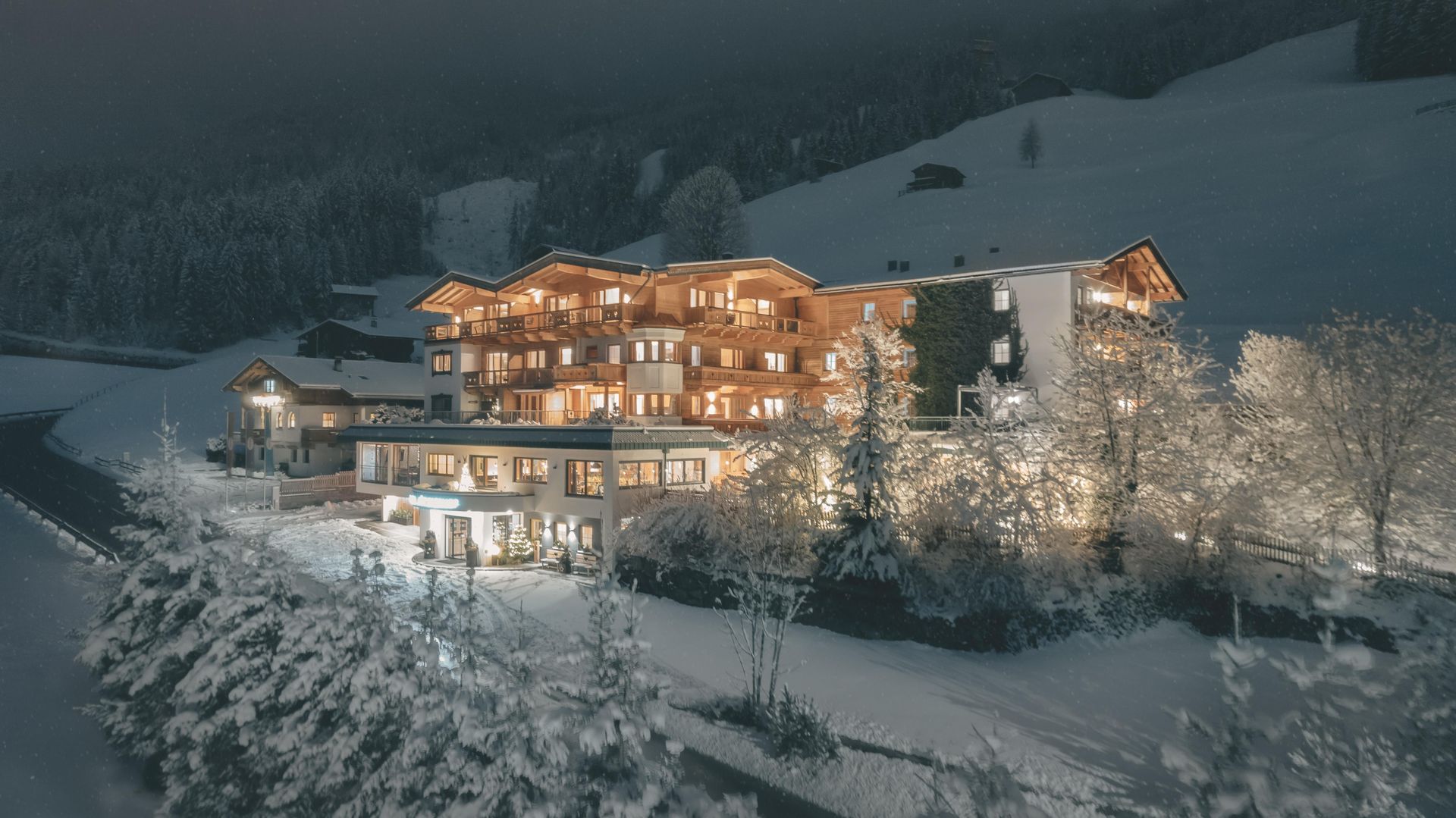 Ferienhotel Jörglerhof - Unterkunft in Zell-am-Ziller-Zillertal