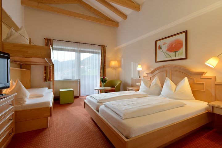 Ferienhotel Hoppet preiswert / Fügen (Zillertal) Buchung