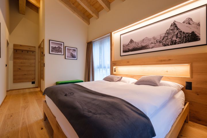 Hotel Porta Cervino frei / Zermatt Schweiz Skipass