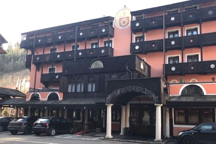 Hotel Posta frei / Madonna di Campiglio Italien Skipass