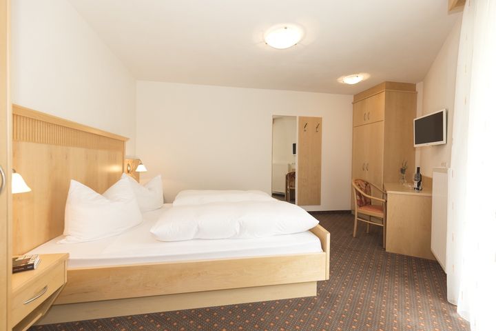 Hotel Gasthof Dorfwirt frei / Sterzing Italien Skipass