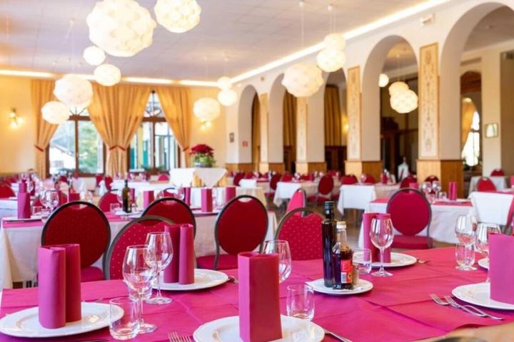 Hotel Salegg frei / Kastelruth - Seis - Völs Italien Skipass