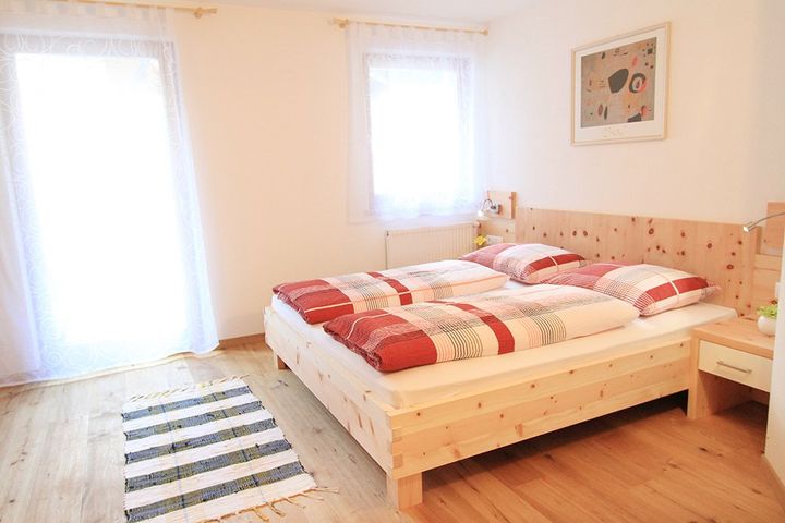 Appartements Sonnenschein preiswert / St. Johann im Ahrntal Buchung