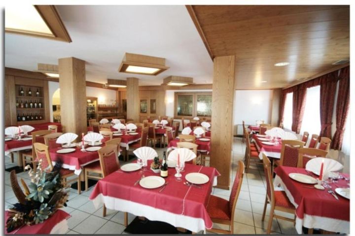 Hotel Canada billig / Andalo Italien verfügbar